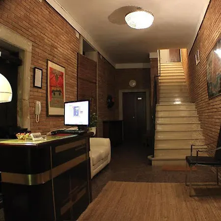 Bed and Breakfast Art Dreams 3*