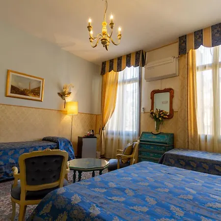 Art Dreams Bed and Breakfast 3*