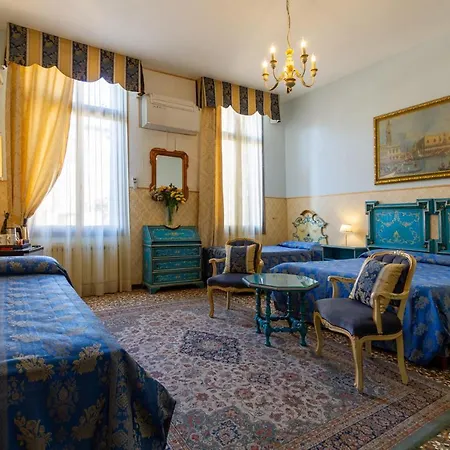 Art Dreams Bed and Breakfast 3*