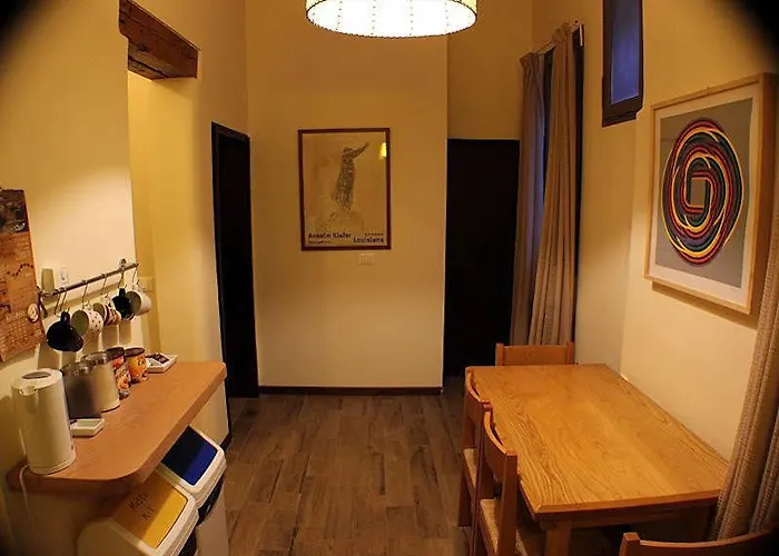 Art Dreams Bed & Breakfast 3*